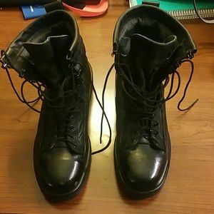 Wellco Vibram steel toe boots